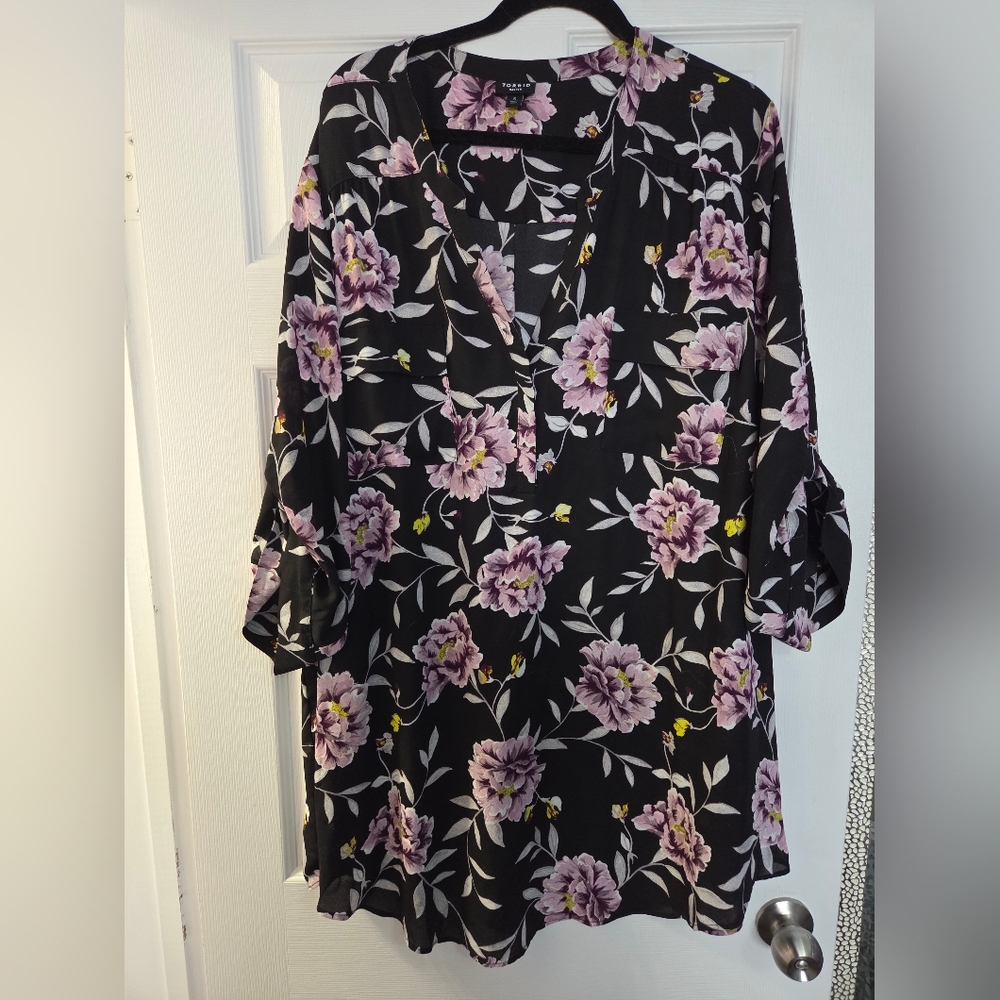torrid Black Long-Sleeve Floral Tunic with Lilac Blooms